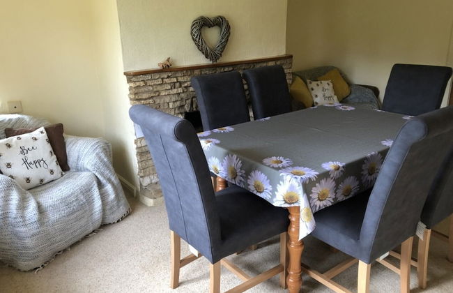 Beautiful 3 Bedroomed Cotswolds Farmhouse - Photo 8