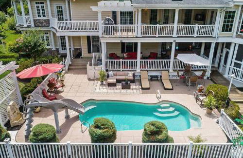 Jackson River Estate Main House Pool, Riverfront, sleeps 15 - Foto 78