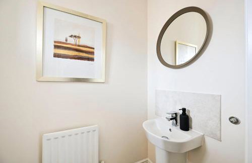 LUX Contractor & Family Haven - Parks x2, Sleeps 9 - Foto 7