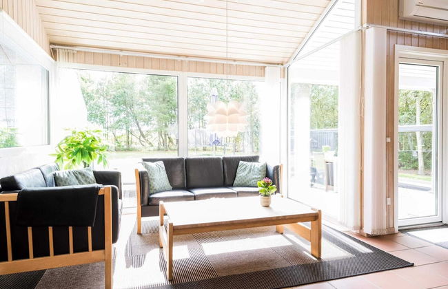 8 Person Holiday Home in Norre Nebel - Photo 23