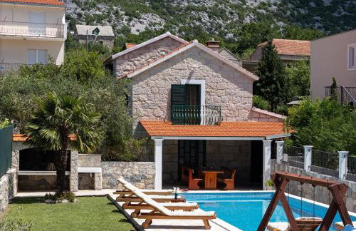 Villa Bella Pietra with private pool, sauna - Photo 47