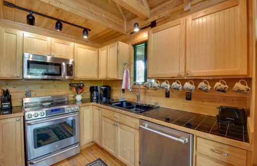 Lakefront Six Mile Vacation Rental with Dock - Foto 2