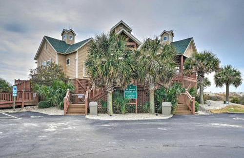 Marina and Beach Club Access Condo in Southport - Foto 35