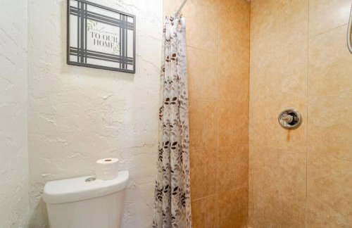 Pvt ROOM in Shared home Near Beach - Foto 53