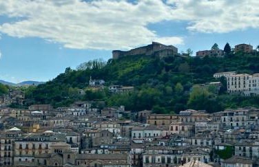 FC Home Suite - Photo 2