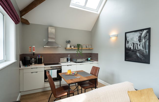 High Street Town House - Photo 30