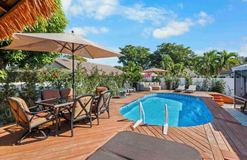 Plantation Pool Home with Hot Tub Sleeps 10 - Foto 52