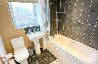 Luxury 3 Bedroom House With FREE Parking - Foto 20