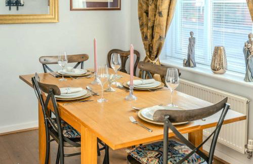Spacious Cotswolds Base, Private Garden & Parking - Foto 13