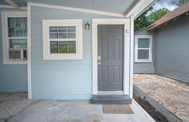 Remodeled Studio Near Downtown - Foto 1