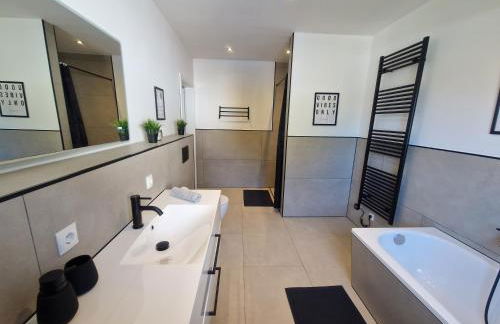 Ferienwohnung am See - Obergeschoss - Ruhige Lage - Eigener Garten - Foto 2