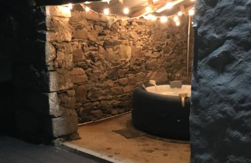 Mournes Family Cottage with Hot Tub - Foto 33