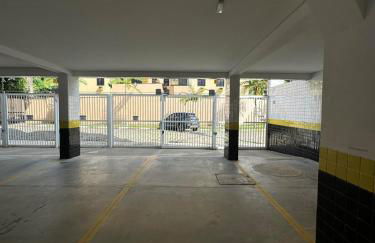 Apartamento na Praia das Toninhas em Ubatuba 350m da praia -2 quartos sendo 1 suite, piscina, varanda gourmet com churrasqueira, ar condicionado, cozinha completa, duas garagens - Foto 23