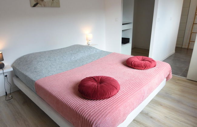 Villa With Pool & Views - Photo 6