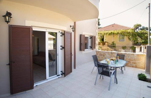 Regina Apartments - Photo 27