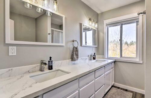 Fully Remodeled Hillsboro Home with Home Theater! - Foto 10