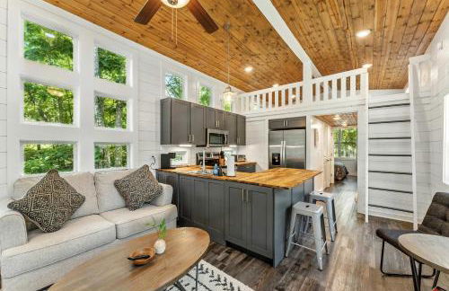 The Hemlock Hideaway tiny home - Foto 4