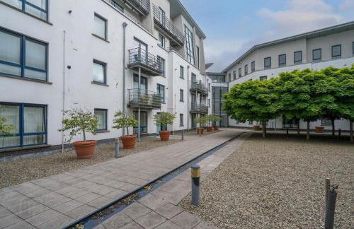 1 bedroom city centre apartment with free parking - Foto 15