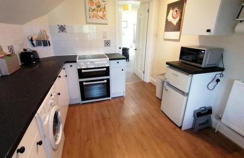 Large 2 bedroom town centre flat with free parking - Foto 30