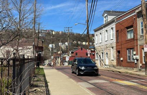 Unique Artsy 2 Bdrm Apt 1.5 mi from Downtown - Foto 58