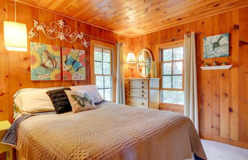 Lakefront Cabin with Private Dock and Fire Pit! - Foto 12