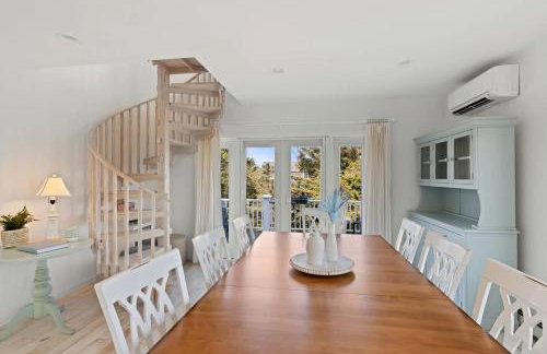Breathtaking Cape Cod Beachhouse with Private Beach Access Near Sandwich, Massachusetts - Foto 36
