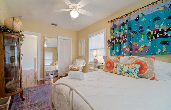 The Secret Garden Home Close to Beach, Shops, Restaurants, Pet Friendly, Close to Lucerne Ave! - Foto 6