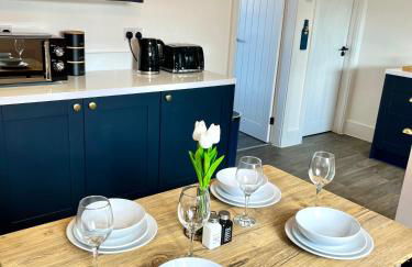 Crestfield House - Stunning Home near Alton Towers - Free Parking & Garden - Foto 19