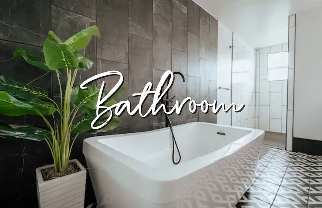 Cozy 6BR Home Near Plaza Dist -sleeps 15 - Photo 48