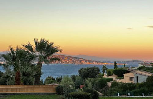 Vue mer et sur la baie de Cannes piscine 450m2 randonnée VTT au pied de l Esterel - Foto 13