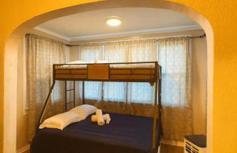 Beautiful 4Bedroom Retreat Close to Niagara Falls Your Home Away from Home - Foto 21