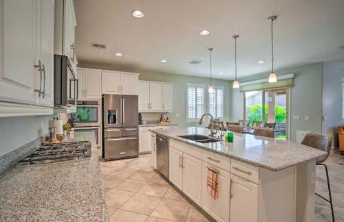 5 Mi to Surprise Stadium! Snowbird Escape with Pool - Foto 21