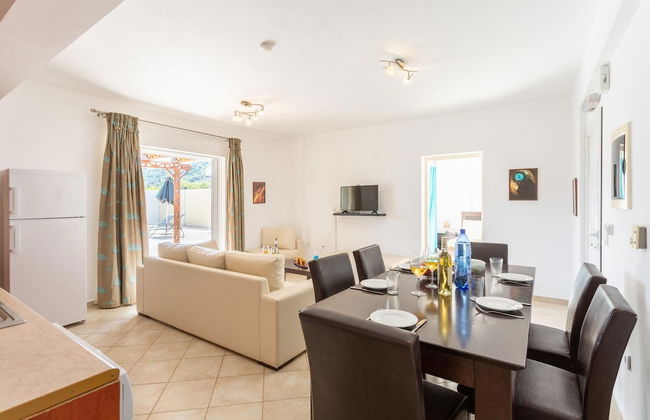 Villa Cherry Large Private Pool Walk to Beach Sea Views A C Wifi Car Not Required - 2180 - Foto 48