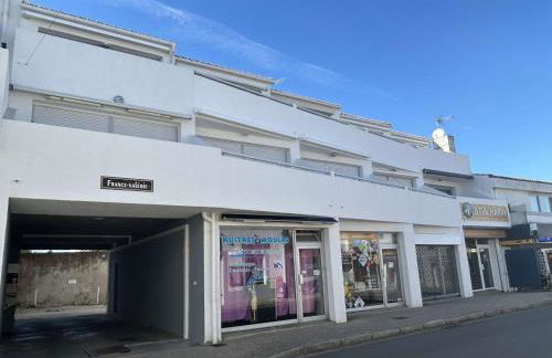 Appartement 2 pièces avec balcon et parking privé - FR-1-224B-71 - Foto 19