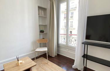 Elegant Montmartre Apartment Overlooking Paris Rooftops - Foto 12