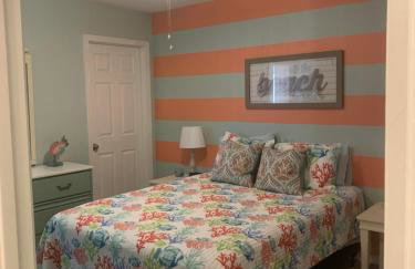 Beach access close to Walmart, Bowling,skating and Game room - Photo 53