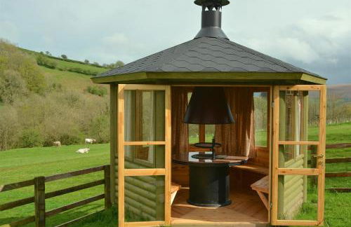 Snug Oak Hut with a view on a Welsh Hill Farm - Photo 25