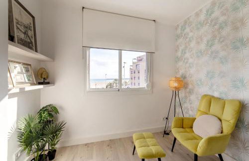 Primera linea playa Apto recien reformado Piscina - Foto 14