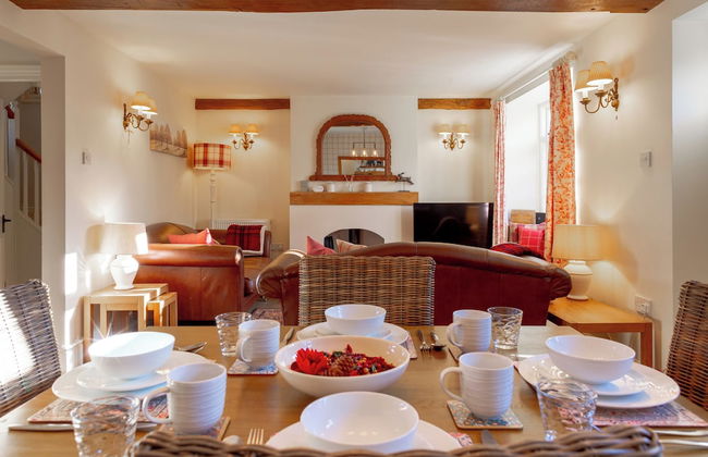 Jasmine Cottage-2BD in Heart of Bourton - Photo 55