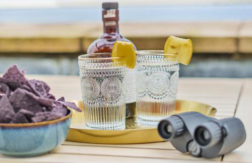 NEW! Stunning 2 Bed Beach Front Penthouse Apartment - Topaz, Compass Point - Foto 22