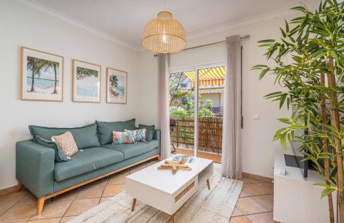 Bright Flat w/ Terrace & Pools by HostWise - Foto 3