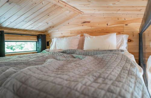 Writer's Retreat - Secluded Getaway, Hot Tub, and Stargazing Deck - Foto 8