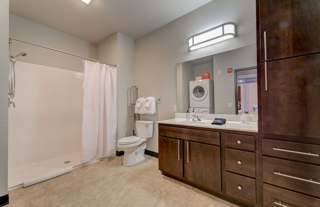 Kasa Westown Milwaukee - Photo 48