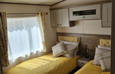 Still Waters Luxury Retreat with Hot Tub -Tattershall Lakes - Foto 16