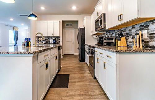 Special Deal! Raleigh Luxe Family Retreat, 15 Min to Downtown, Kids Gear, Fast WiFi for WFH, EV & Pet Friendly - Foto 49