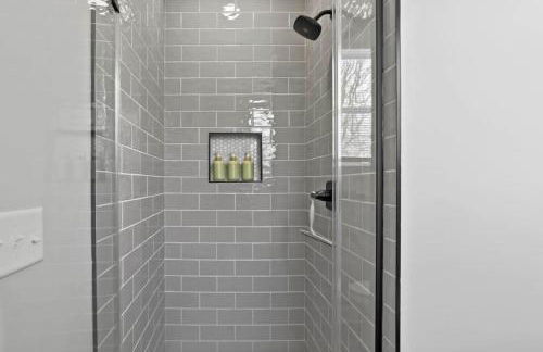 Massive home downtown with Hot Tub - Foto 10