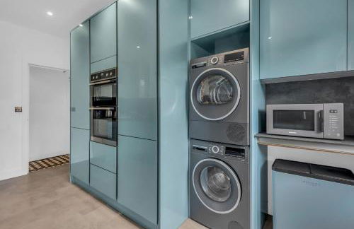 Stanley Park House Peterborough - 3 bed, 3 bathroom, parking, garden - Foto 12