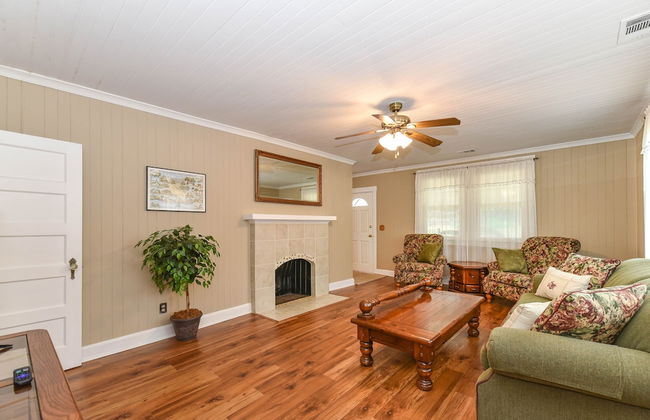 Miss Audrey Quiet&Cozy Historic Cottage - Foto 17