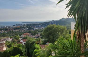 Villa with stunning sea views - Photo 22