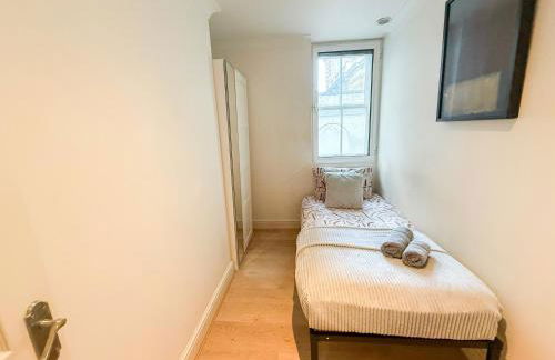 Promo Rate - 2BDR flat with AC in Embankment near Charing Cross, Trafalgar Square, London Eye, Big Ben - Foto 8